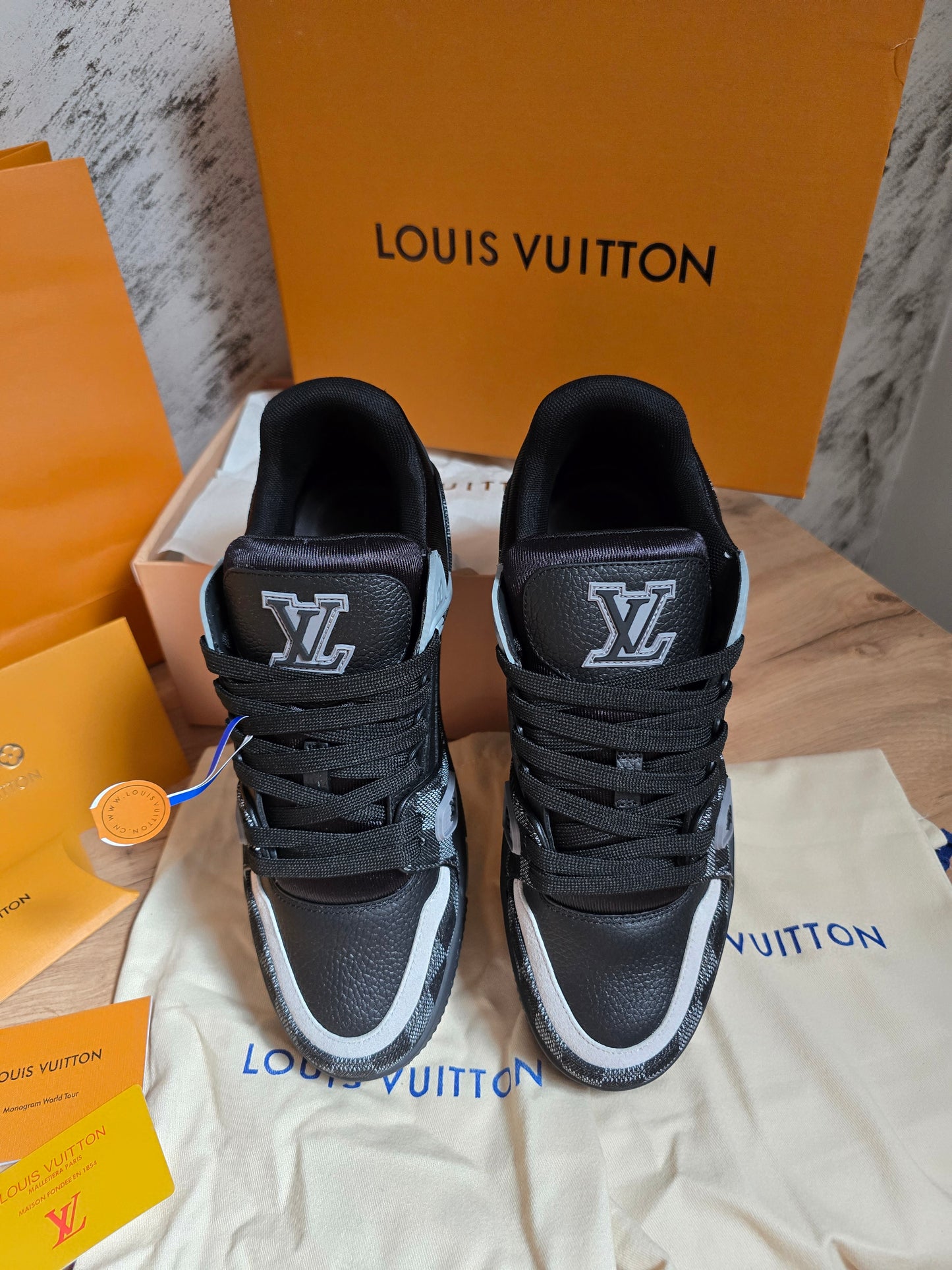 LOUIS VUITTON | Trainer Shoes