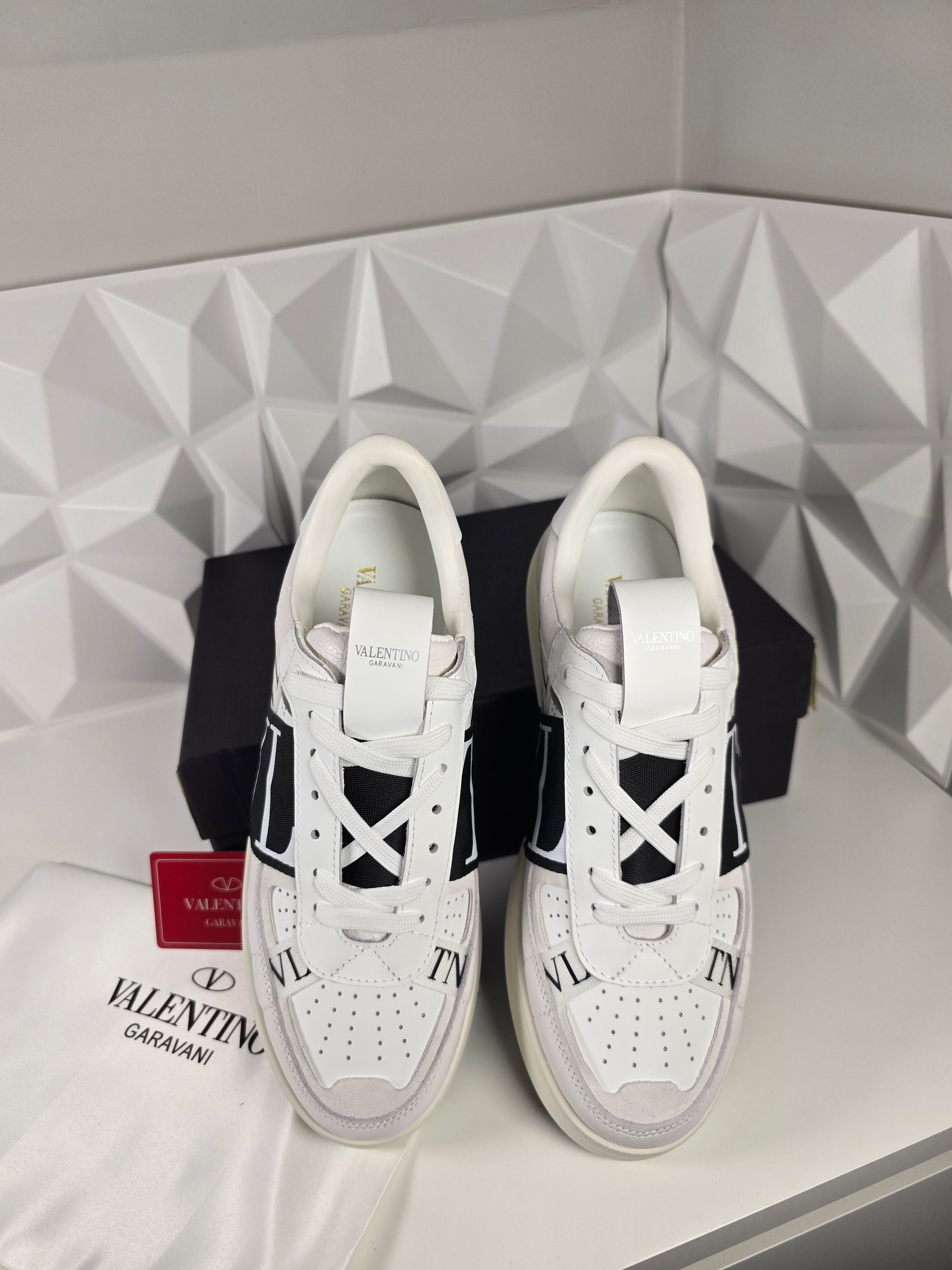 Valentino Garavani Low Top Leather Sneakers