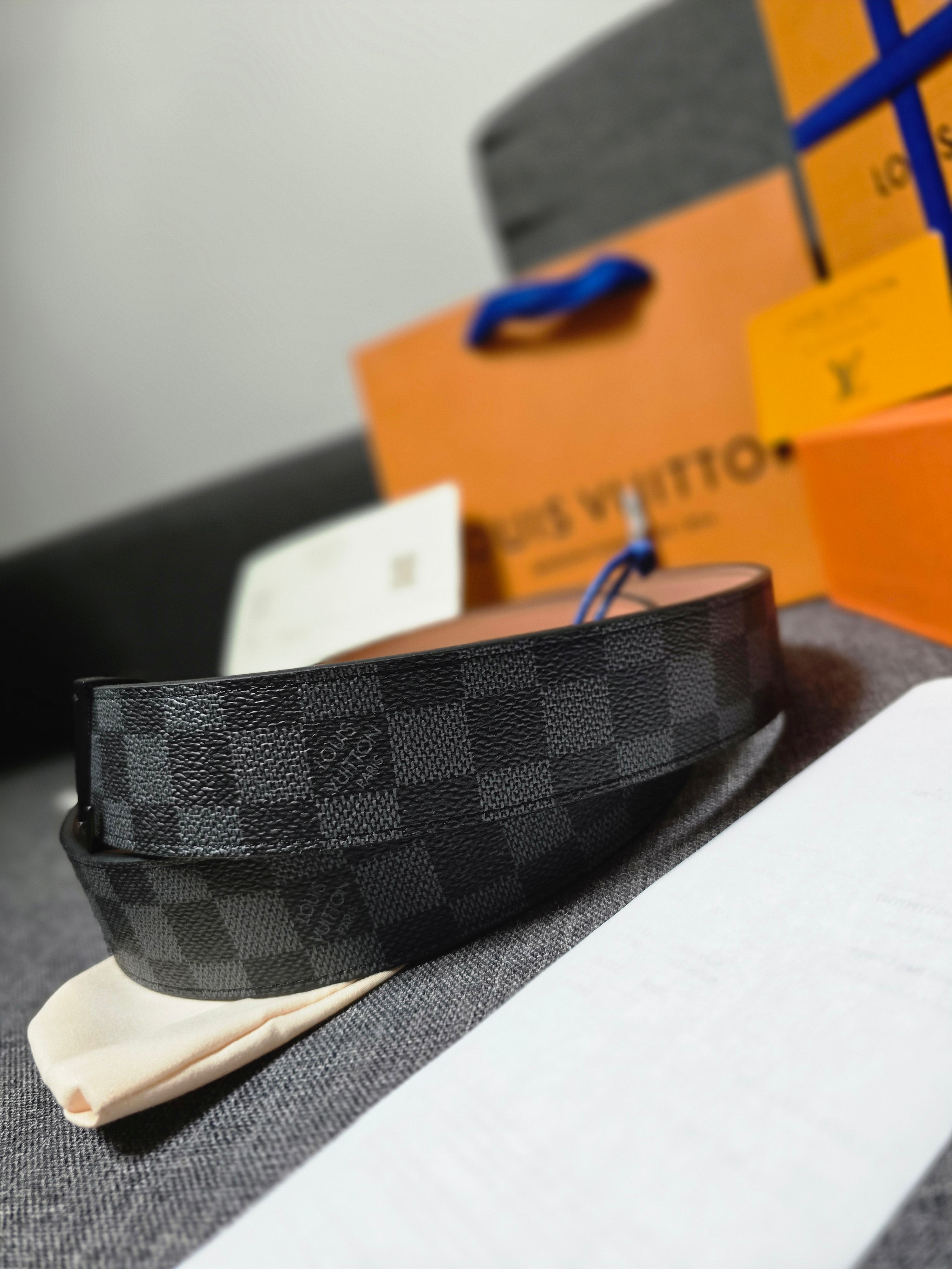 LV Initiales 40mm Reversible Belt in Damier Graphite Canvas