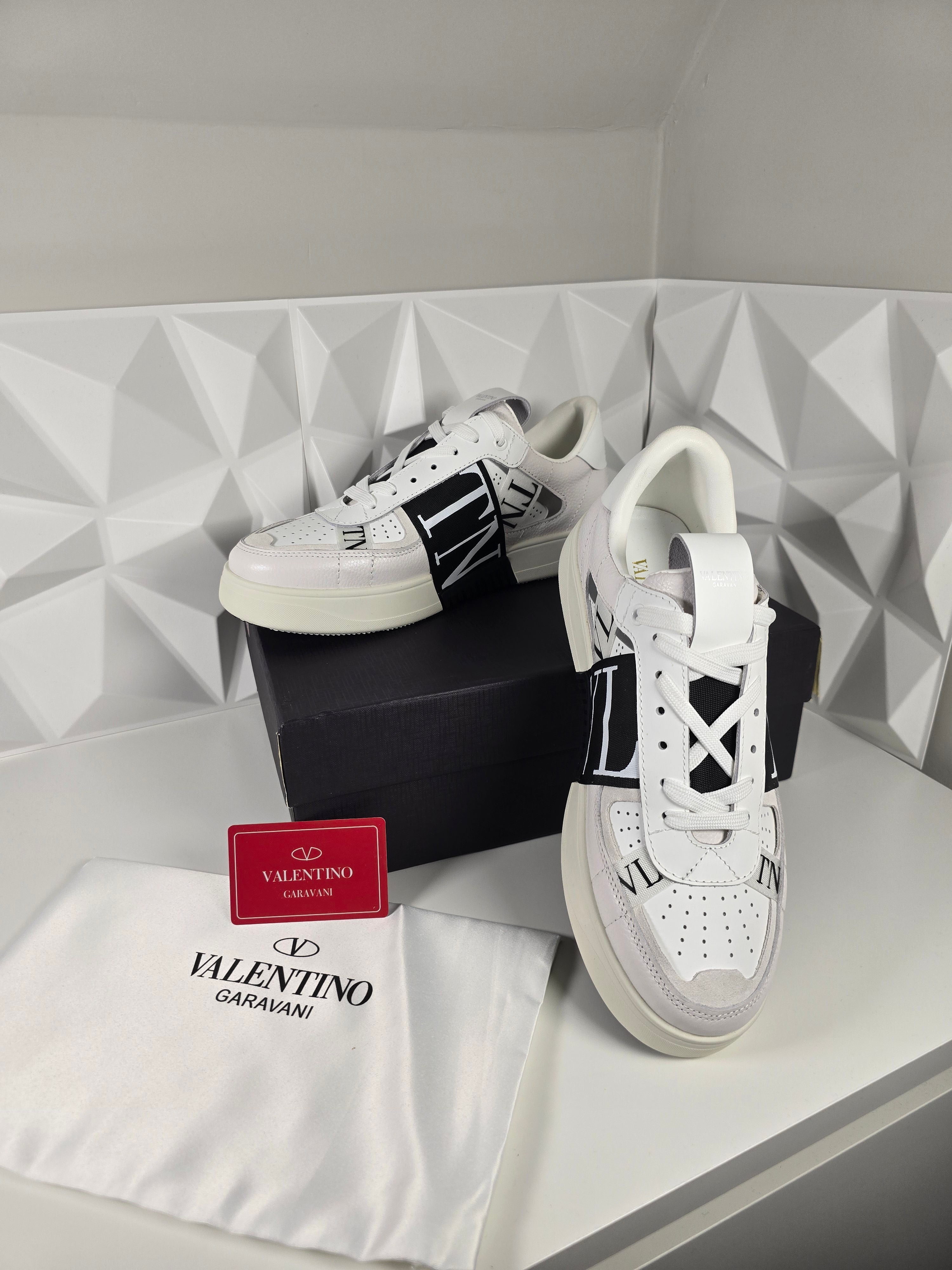 Valentino Garavani Low Top Leather Sneakers