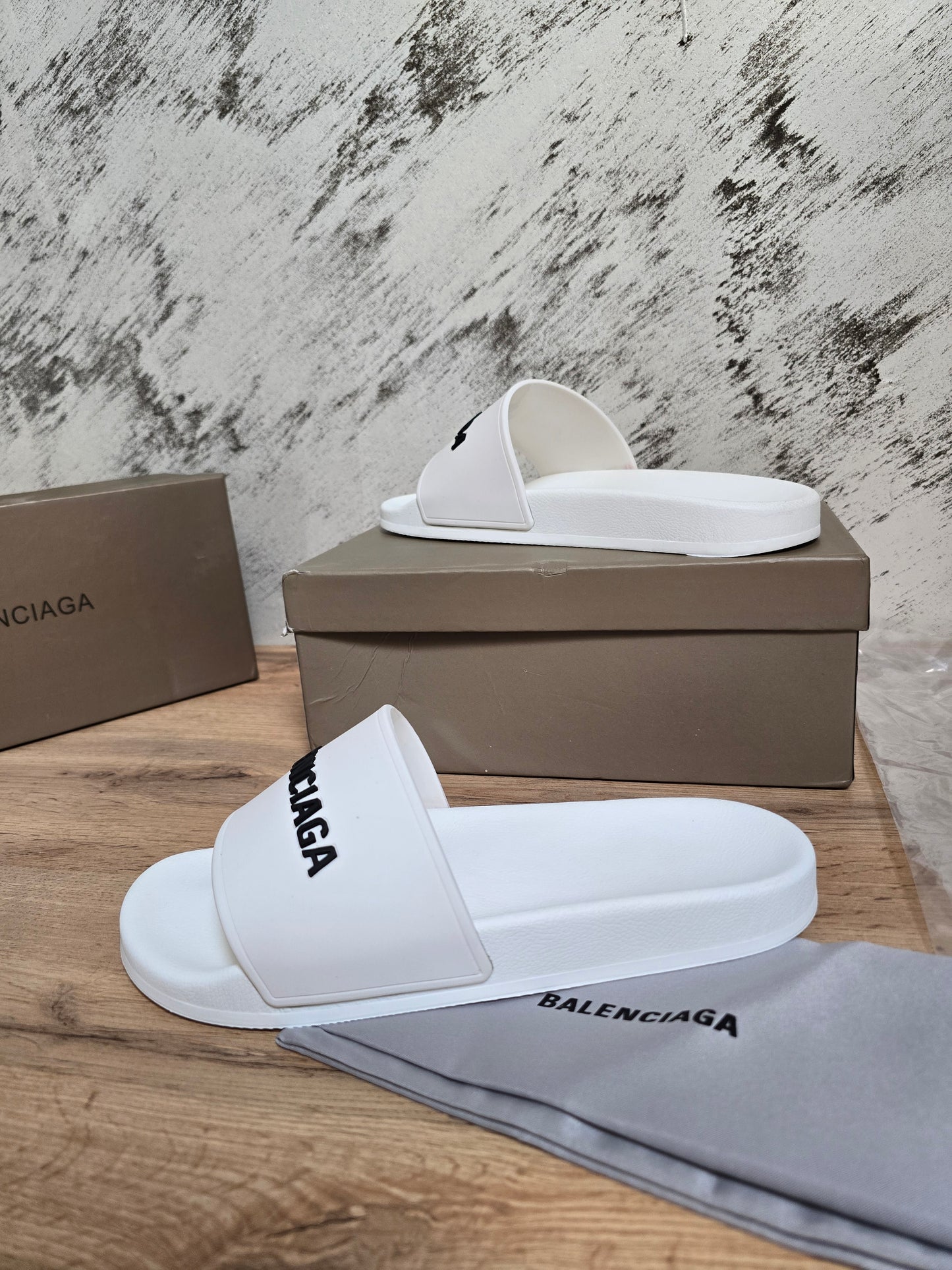 BALENCIAGA | Slides