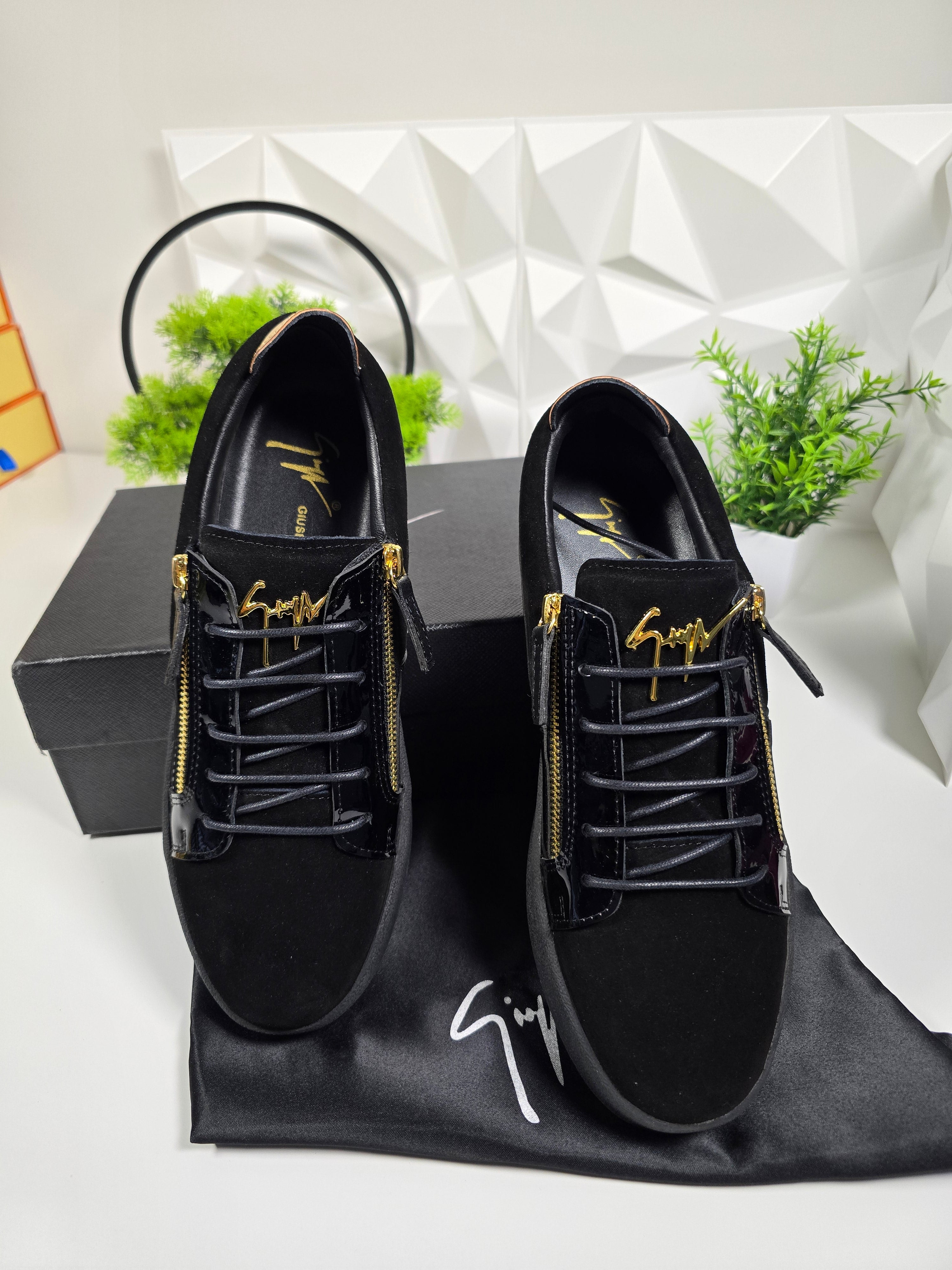 Giuseppe Zanotti Frankie